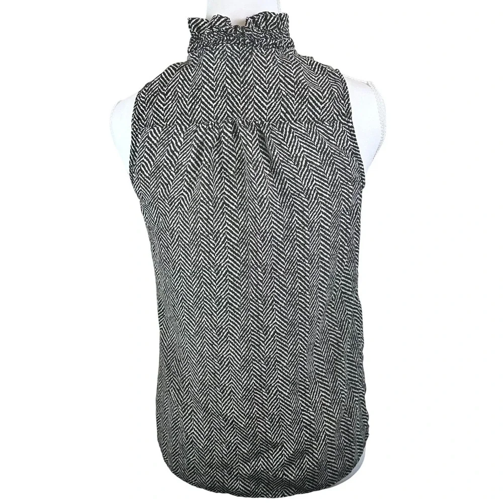 JCrew Womens 100% Silk Herringbone Ruffle Neck Sleeveless Blouse Black White 00 - Picture 2 of 8